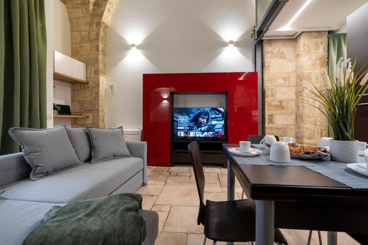 Stazione & Politecnico Stylish Apt With Netflix Bari Exterior photo