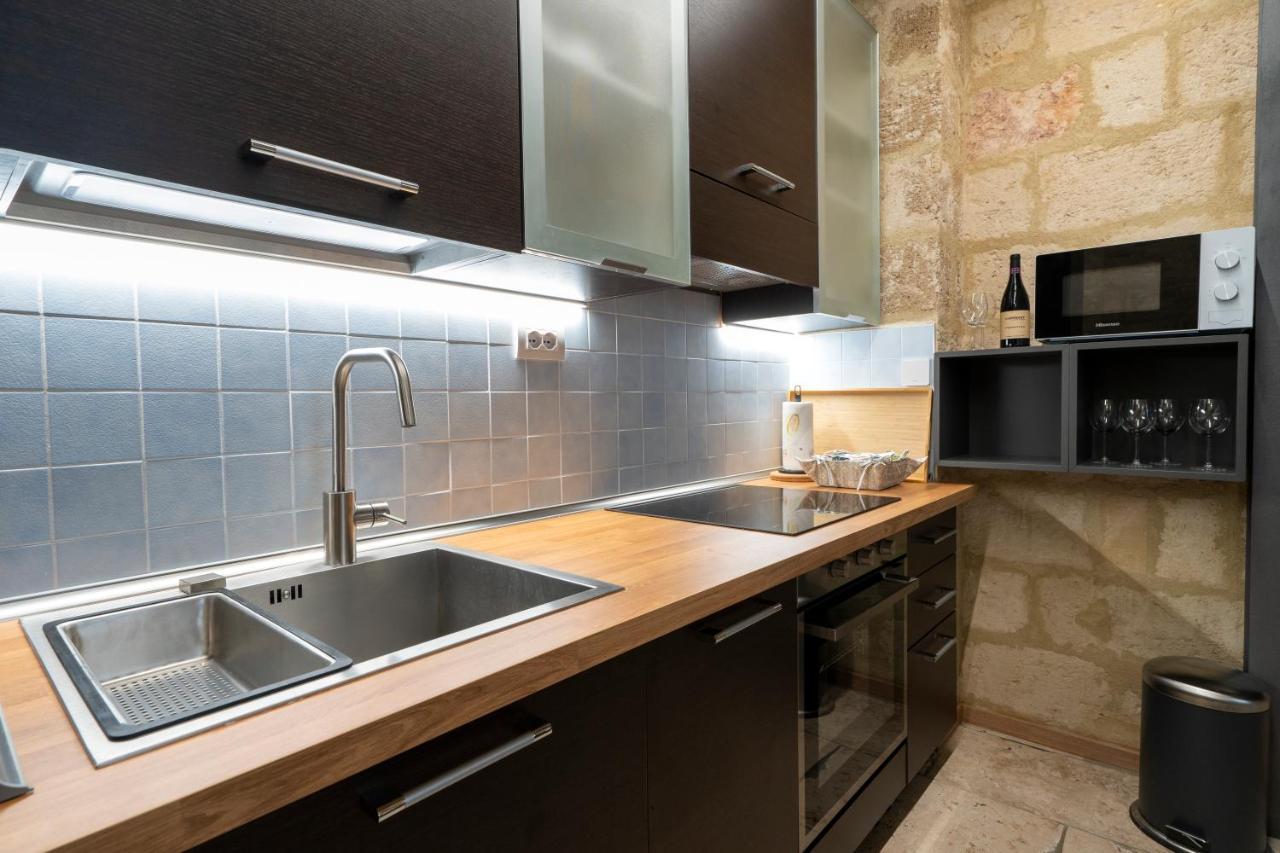 Stazione & Politecnico Stylish Apt With Netflix Bari Exterior photo